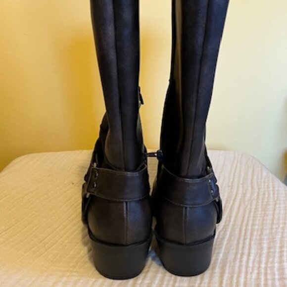 Faux Leather Moto Harness Boot NWOT still attached never worn - Picture 6 of 9